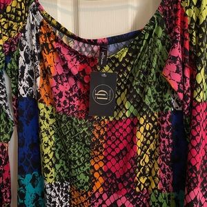 Really cute body con dress!